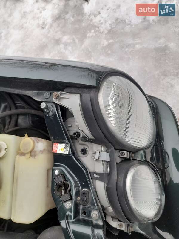 Седан Mercedes-Benz E-Class 2001 в Киеве