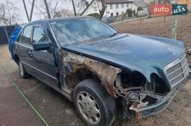 Седан Mercedes-Benz E-Class 1996 в Луцке