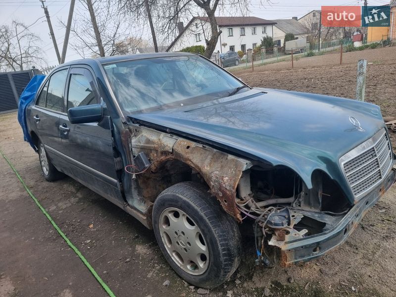 Mercedes-Benz E-Class 1996