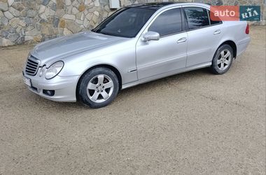 Седан Mercedes-Benz E-Class 2002 в Коломые