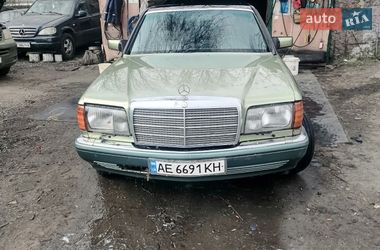 Седан Mercedes-Benz E-Class 1986 в Кривом Роге