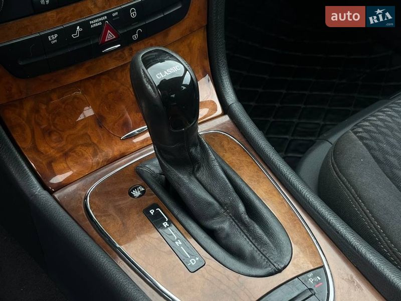 Седан Mercedes-Benz E-Class 2002 в Николаеве