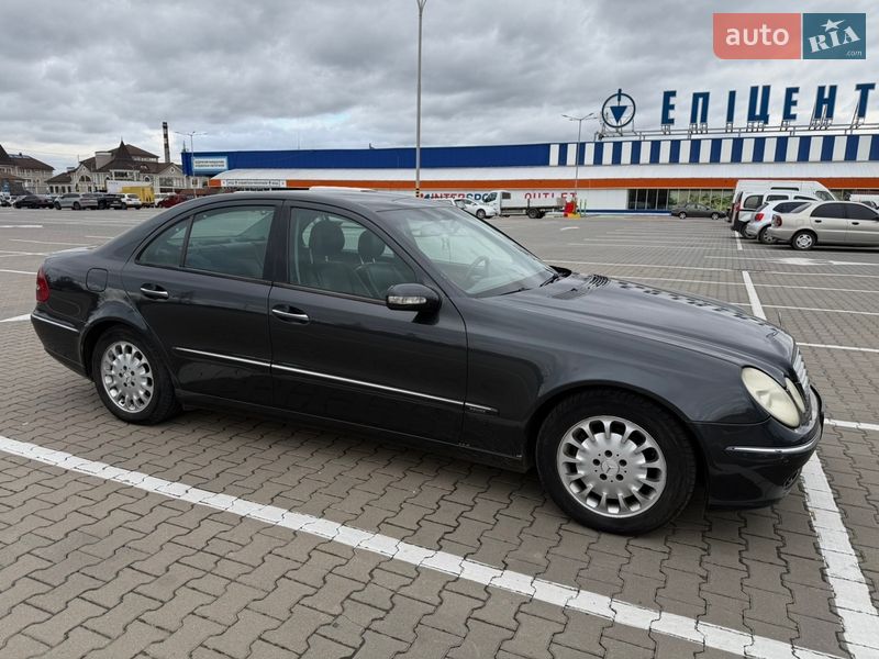 Mercedes-Benz E-Class 2002