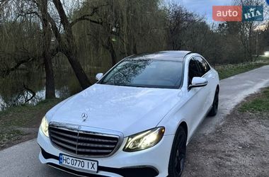 Седан Mercedes-Benz E-Class 2016 в Львове