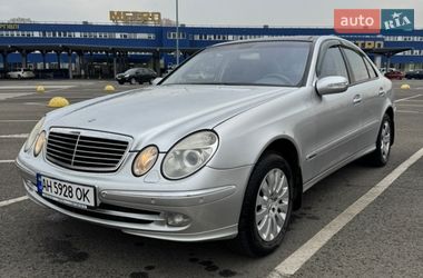 Седан Mercedes-Benz E-Class 2002 в Києві