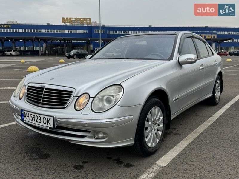 Седан Mercedes-Benz E-Class 2002 в Києві