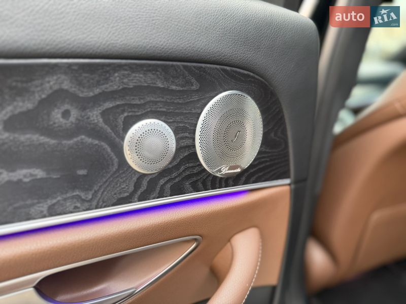 Седан Mercedes-Benz E-Class 2016 в Киеве