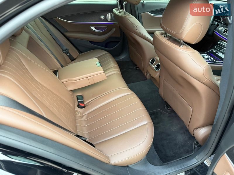 Седан Mercedes-Benz E-Class 2016 в Киеве