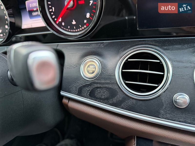Седан Mercedes-Benz E-Class 2016 в Киеве