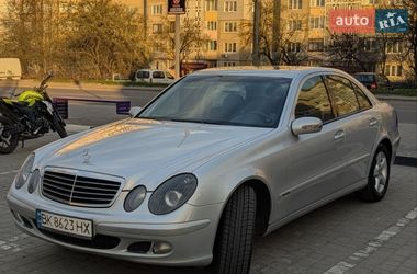 Седан Mercedes-Benz E-Class 2002 в Ровно