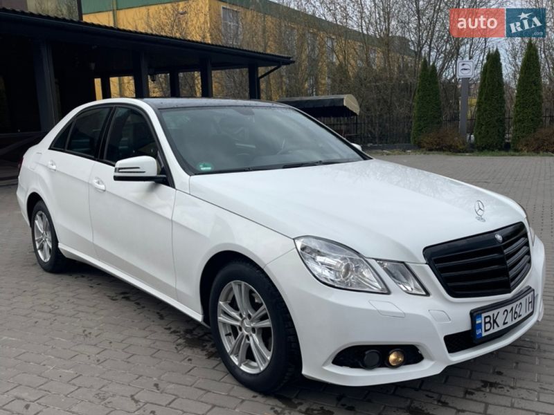 Седан Mercedes-Benz E-Class 2011 в Ровно