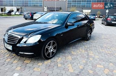 Седан Mercedes-Benz E-Class 2011 в Луцьку
