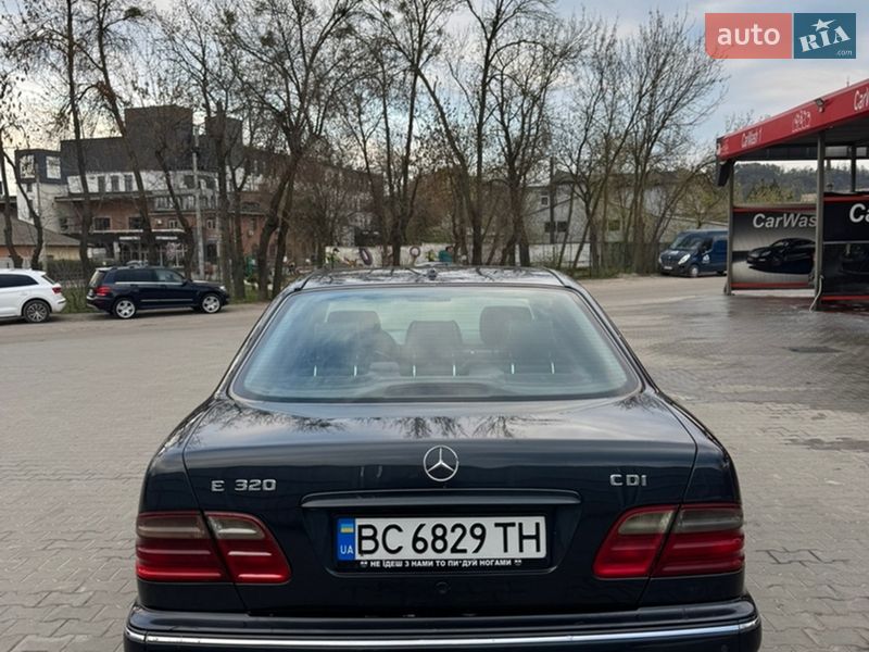 Седан Mercedes-Benz E-Class 2001 в Львове