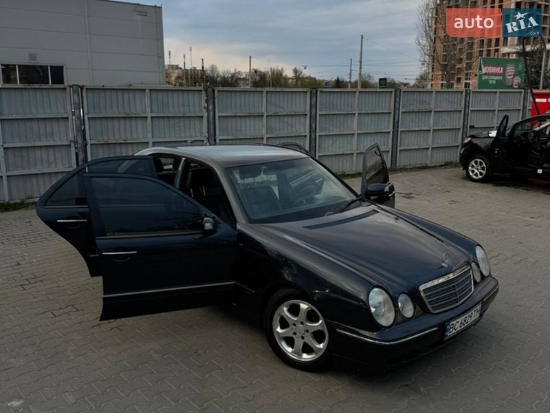 Седан Mercedes-Benz E-Class 2001 в Львове