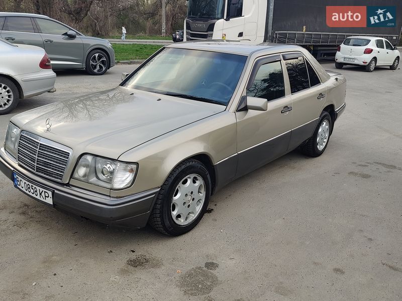 Mercedes-Benz E-Class 1995