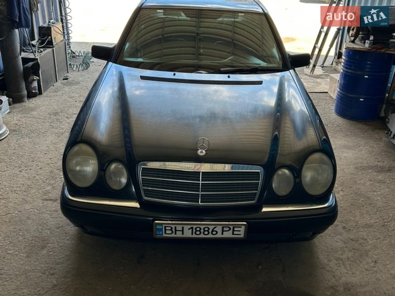 Mercedes-Benz E-Class 1996