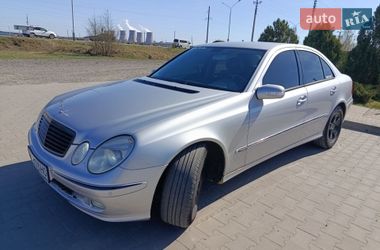 Седан Mercedes-Benz E-Class 2003 в Вараші