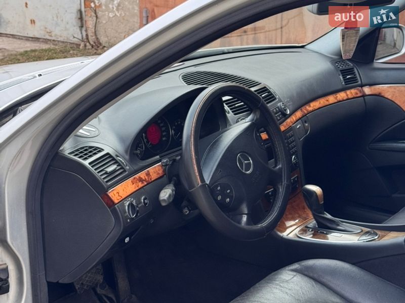Седан Mercedes-Benz E-Class 2004 в Хмельницком