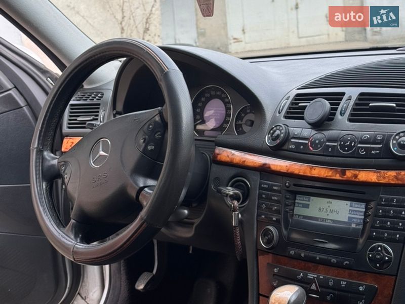 Седан Mercedes-Benz E-Class 2004 в Хмельницком