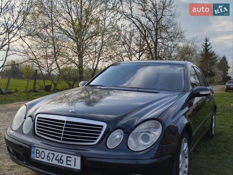 Седан Mercedes-Benz E-Class 2002 в Білки
