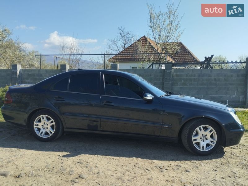 Седан Mercedes-Benz E-Class 2002 в Білки