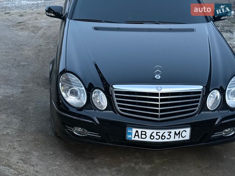 Mercedes-Benz E-Class 2005