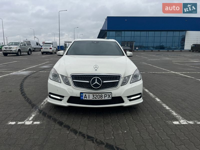 Mercedes-Benz E-Class 2011