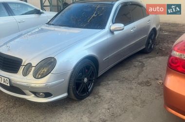 Седан Mercedes-Benz E-Class 2003 в Киеве