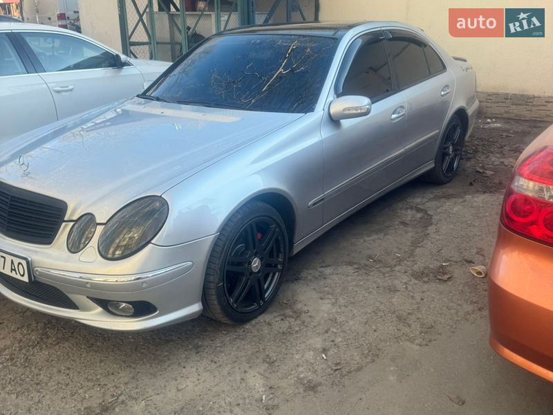 Mercedes-Benz E-Class 2003