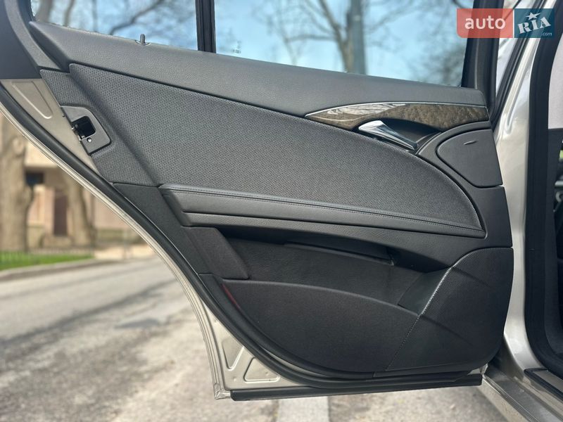 Седан Mercedes-Benz E-Class 2006 в Одессе