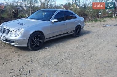 Седан Mercedes-Benz E-Class 2003 в Хусті