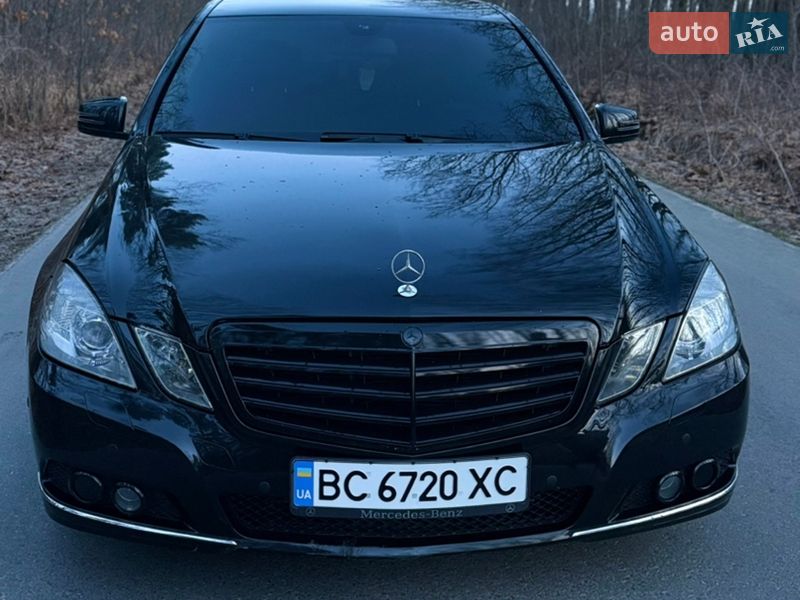 Седан Mercedes-Benz E-Class 2010 в Калуше