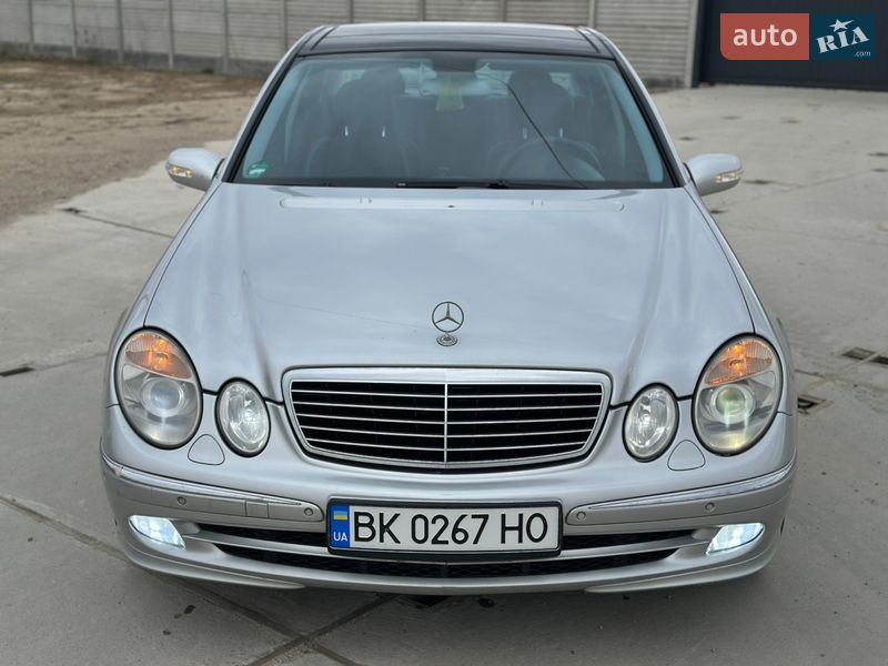 Седан Mercedes-Benz E-Class 2003 в Костополе