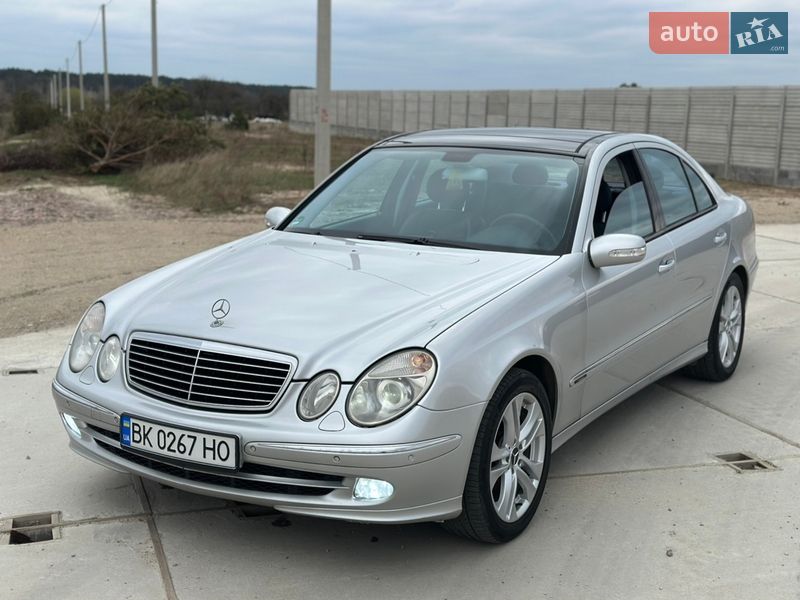 Седан Mercedes-Benz E-Class 2003 в Костополе