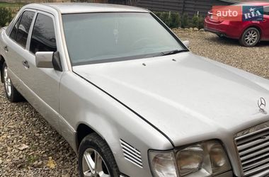 Седан Mercedes-Benz E-Class 1995 в Косове