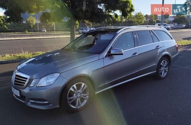 Универсал Mercedes-Benz E-Class 2012 в Рахове
