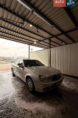 Седан Mercedes-Benz E-Class 2003 в Подільську