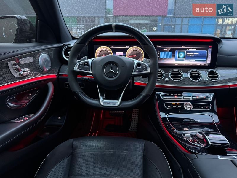 Седан Mercedes-Benz E-Class 2017 в Киеве