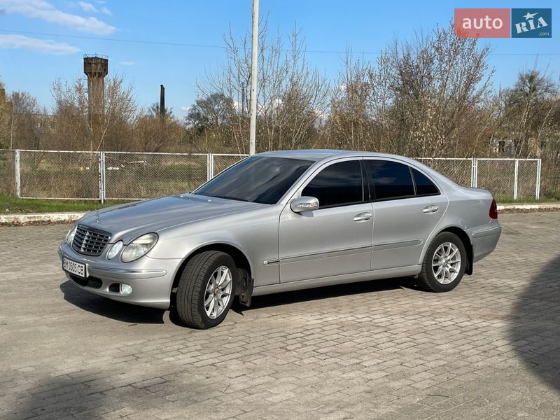 Седан Mercedes-Benz E-Class 2002 в Лебедині