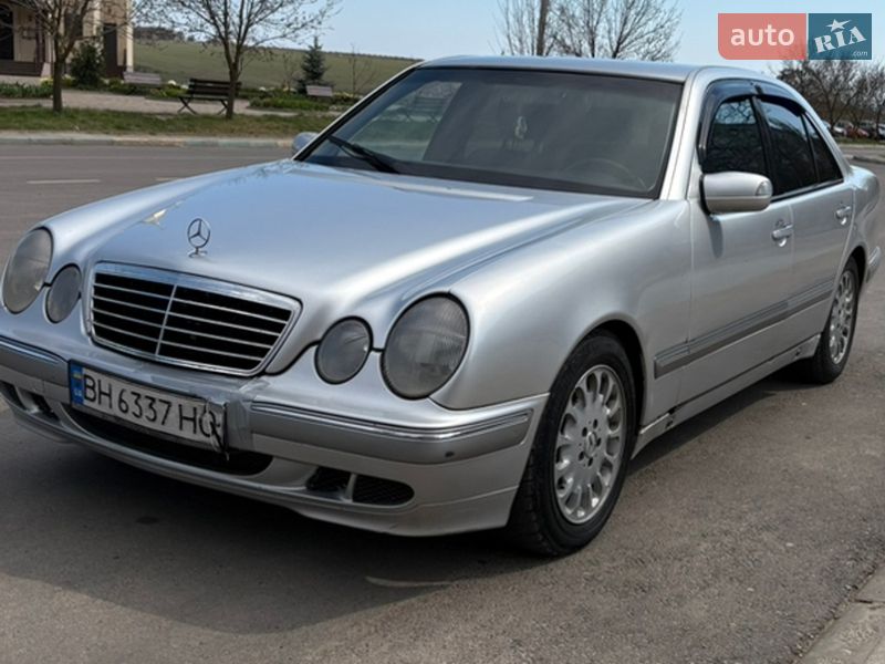 Mercedes-Benz E-Class 2001