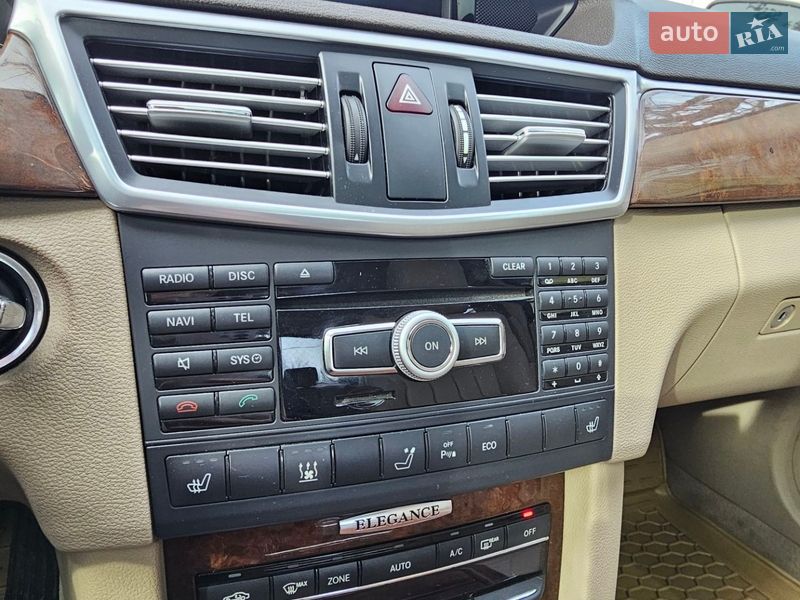 Седан Mercedes-Benz E-Class 2012 в Києві