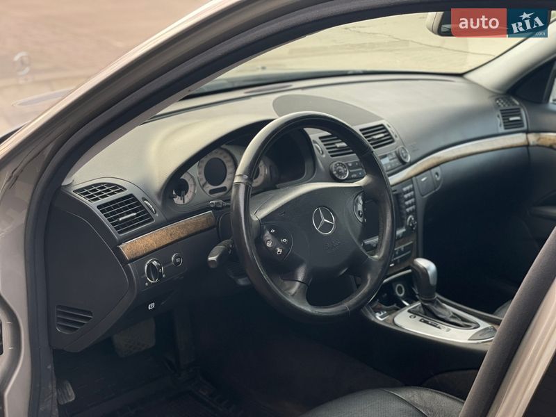 Седан Mercedes-Benz E-Class 2006 в Стрые фото 56 Седан Mercedes-Benz E-Class 2006 в Стрые