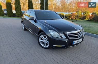 Седан Mercedes-Benz E-Class 2012 в Киеве