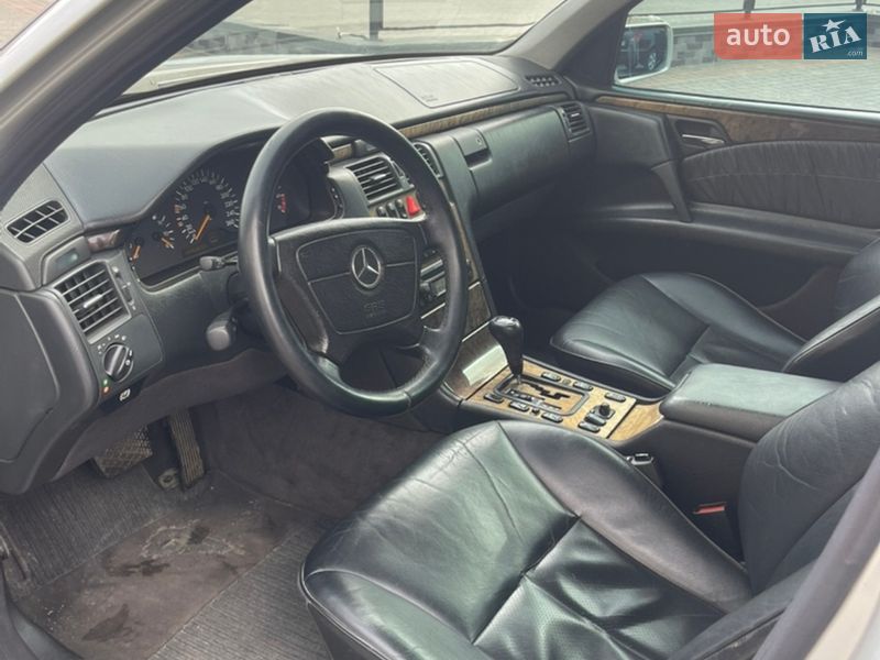 Седан Mercedes-Benz E-Class 1999 в Тернополе