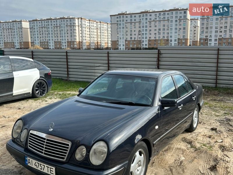 Mercedes-Benz E-Class 1999