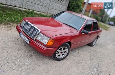 Седан Mercedes-Benz E-Class 1993 в Надвірній