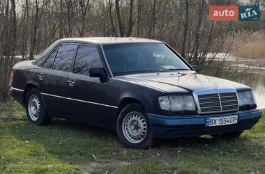 Седан Mercedes-Benz E-Class 1991 в Полонному