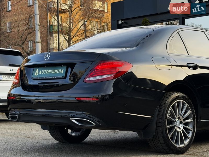 Седан Mercedes-Benz E-Class 2016 в Киеве