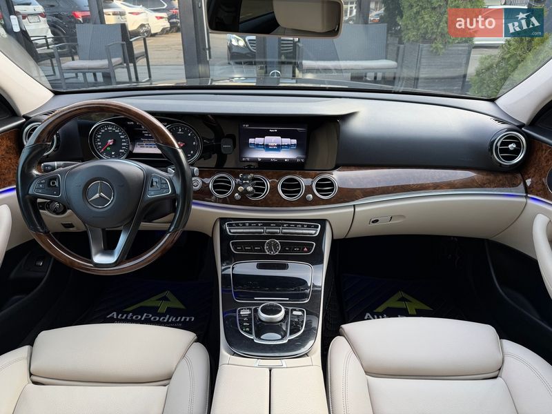 Седан Mercedes-Benz E-Class 2016 в Киеве