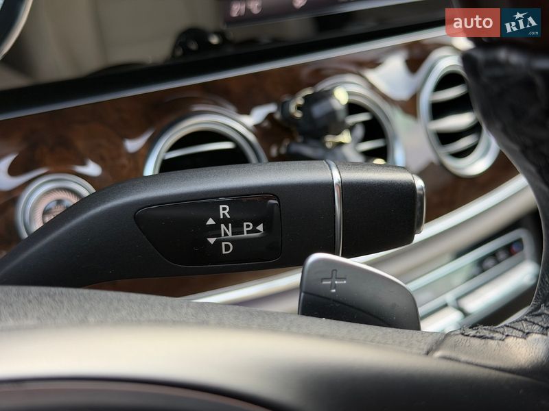 Седан Mercedes-Benz E-Class 2016 в Киеве